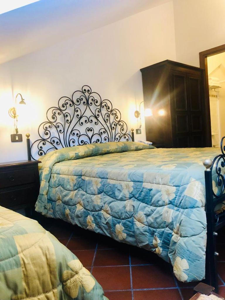 Hotel Bucaneve Пескасероли Екстериор снимка