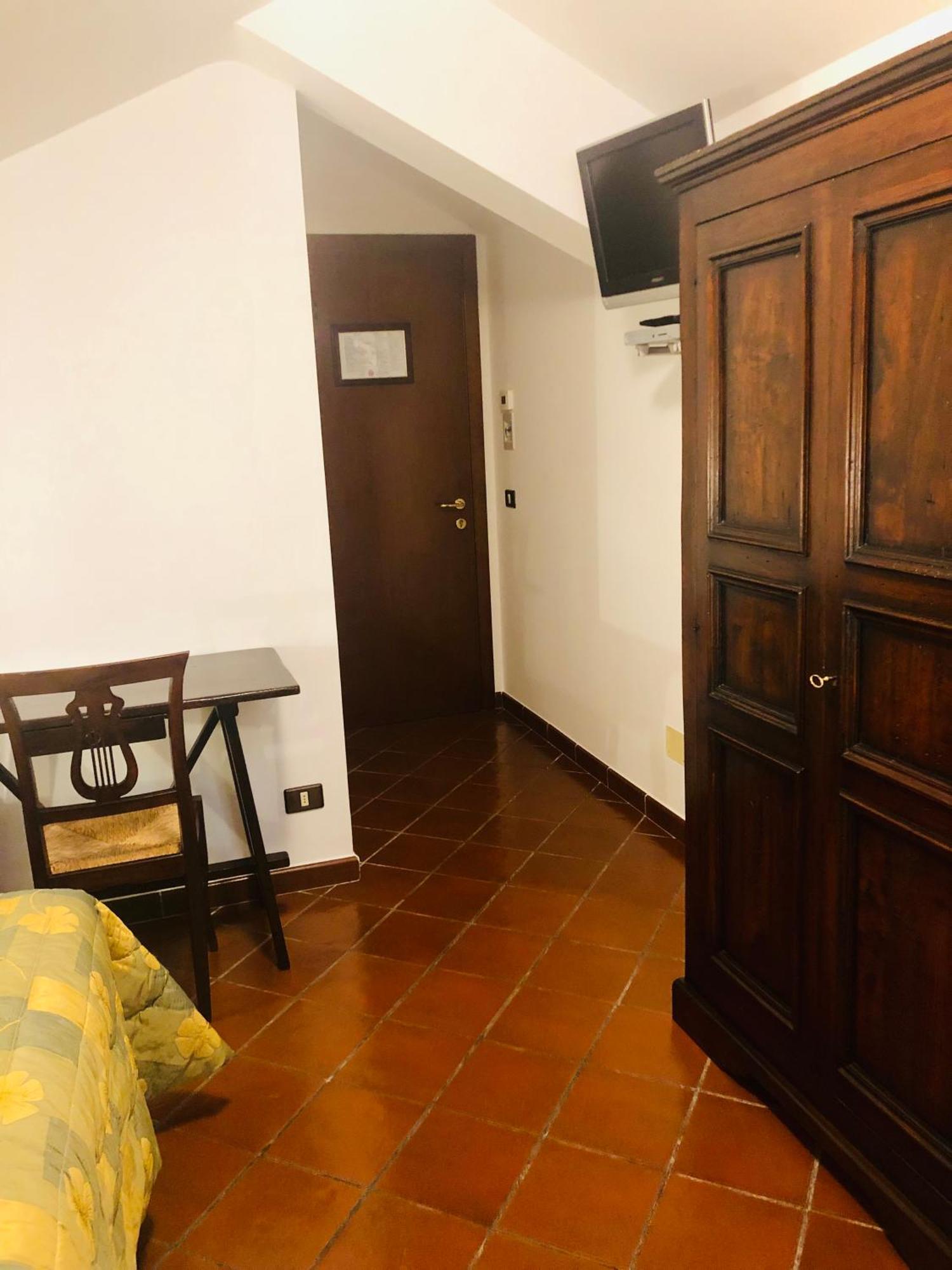 Hotel Bucaneve Пескасероли Екстериор снимка