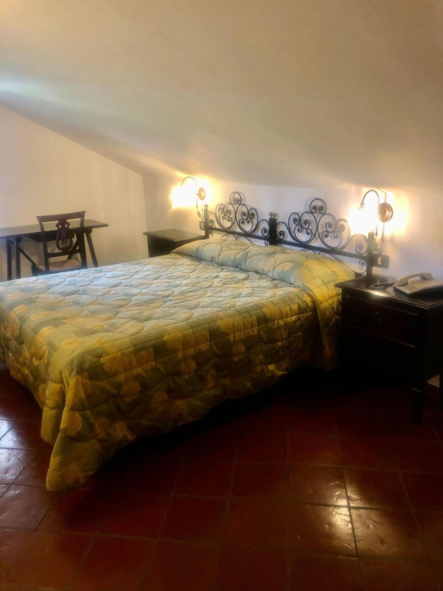 Hotel Bucaneve Пескасероли Екстериор снимка