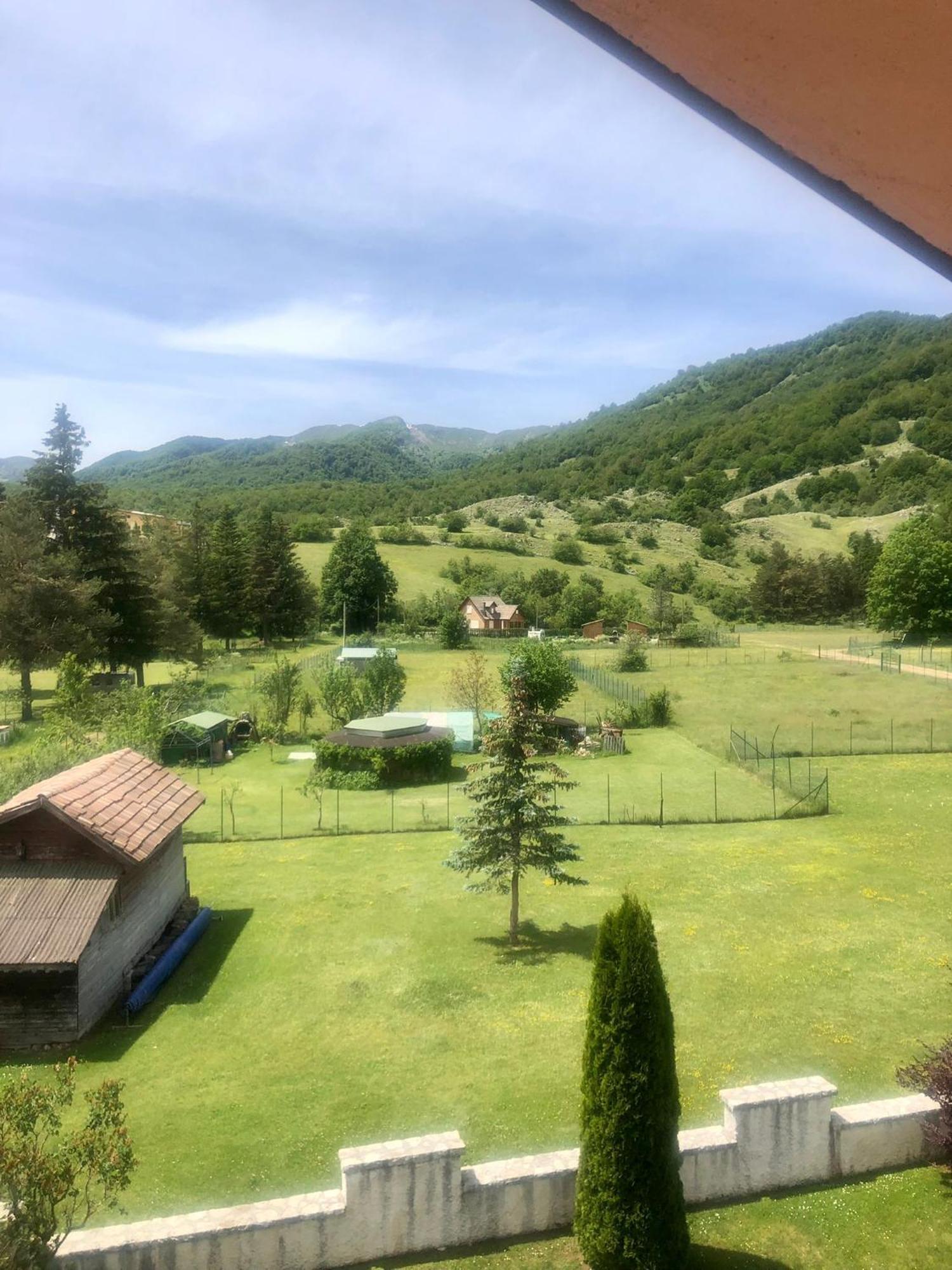 Hotel Bucaneve Пескасероли Екстериор снимка