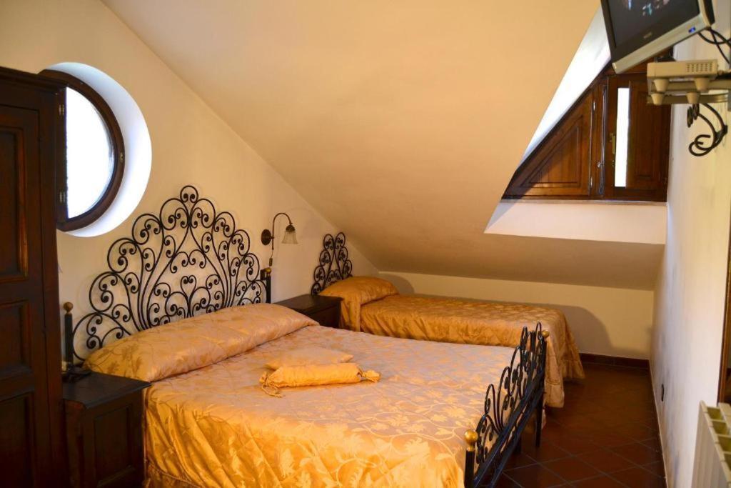 Hotel Bucaneve Пескасероли Екстериор снимка