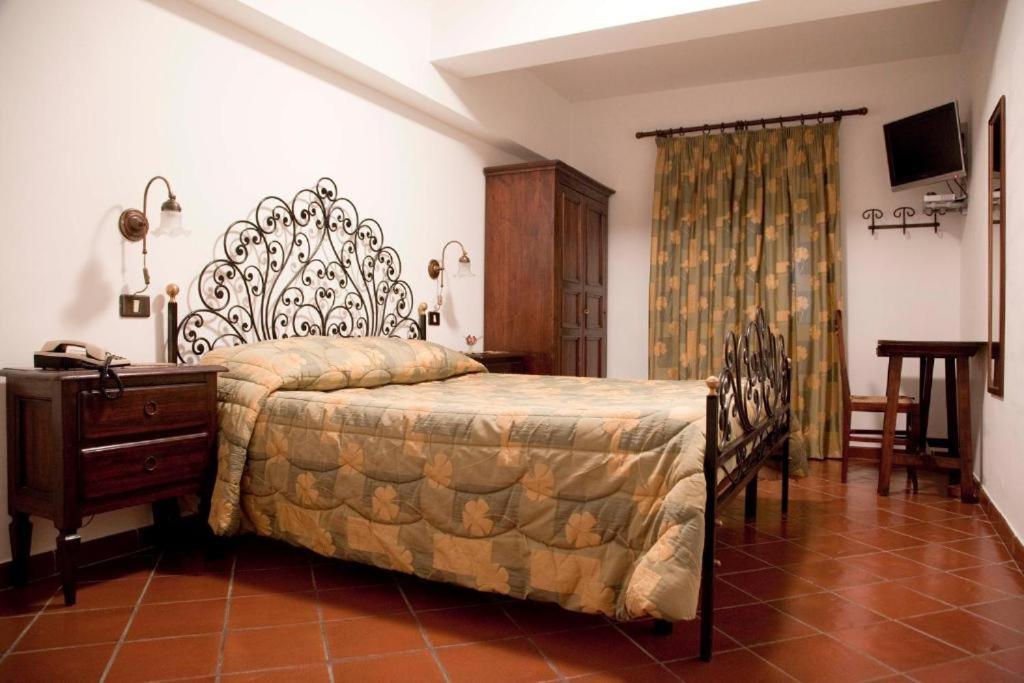 Hotel Bucaneve Пескасероли Екстериор снимка