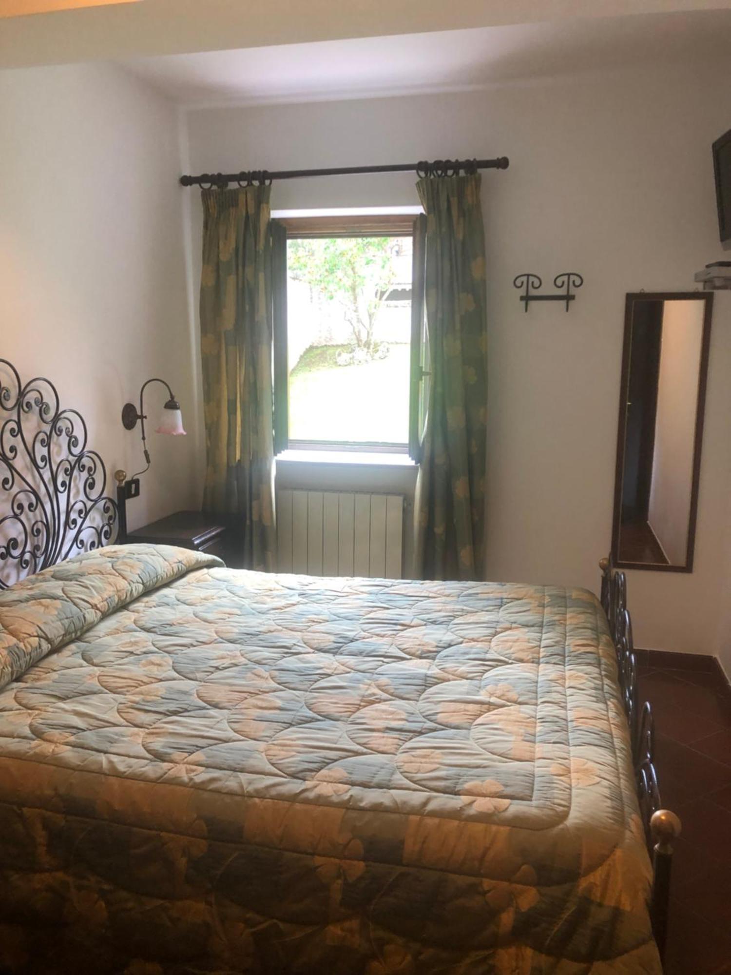 Hotel Bucaneve Пескасероли Екстериор снимка