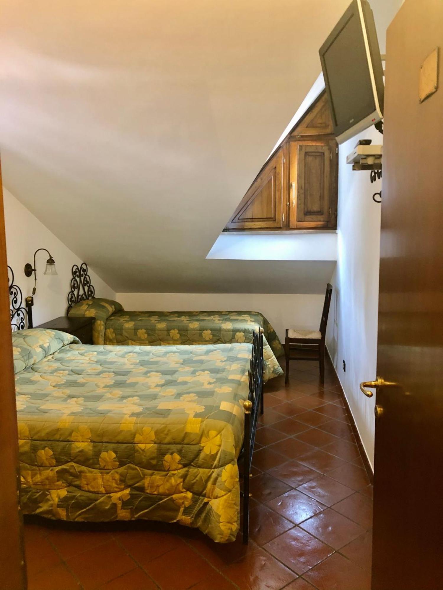 Hotel Bucaneve Пескасероли Екстериор снимка