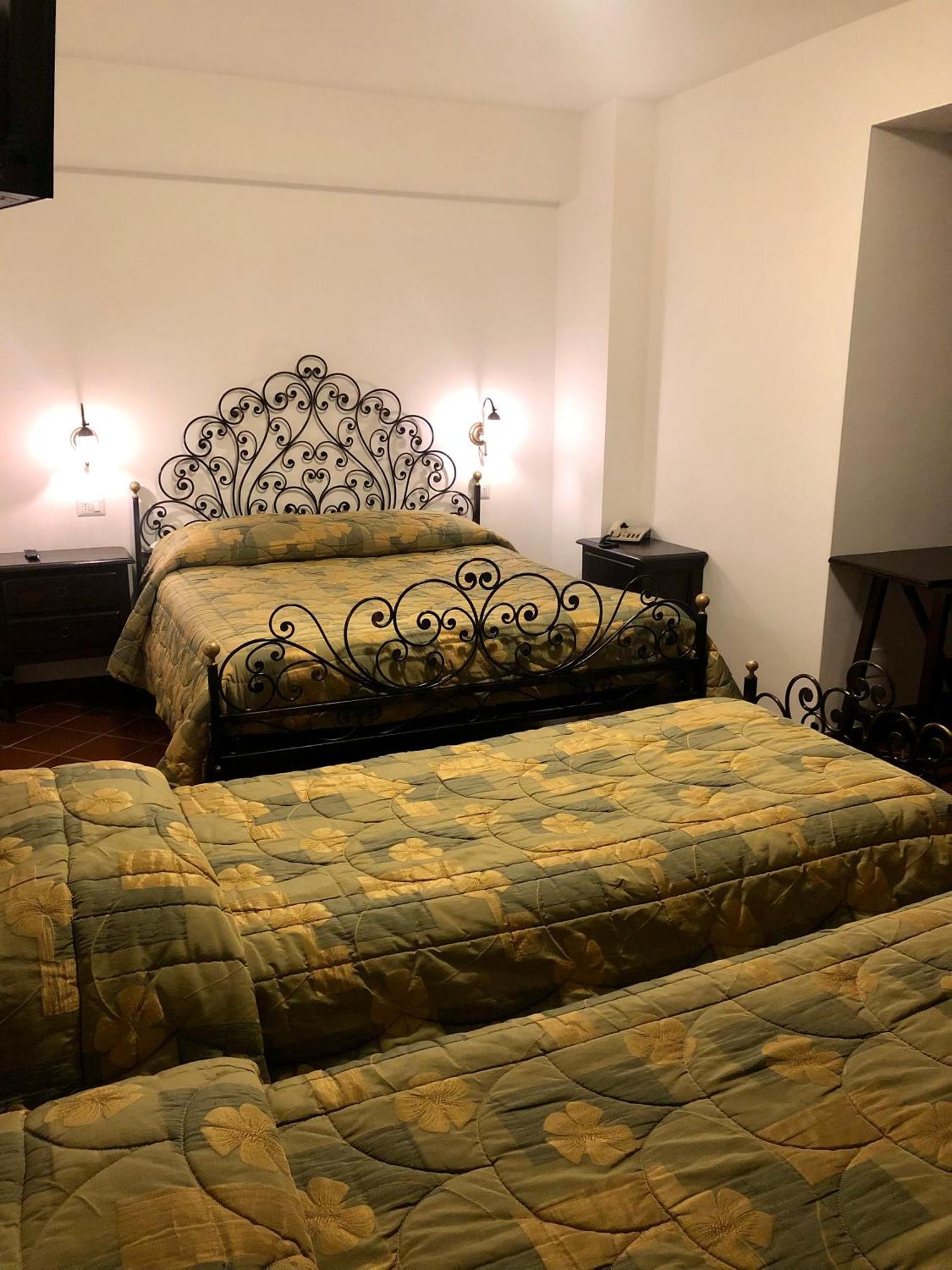 Hotel Bucaneve Пескасероли Екстериор снимка