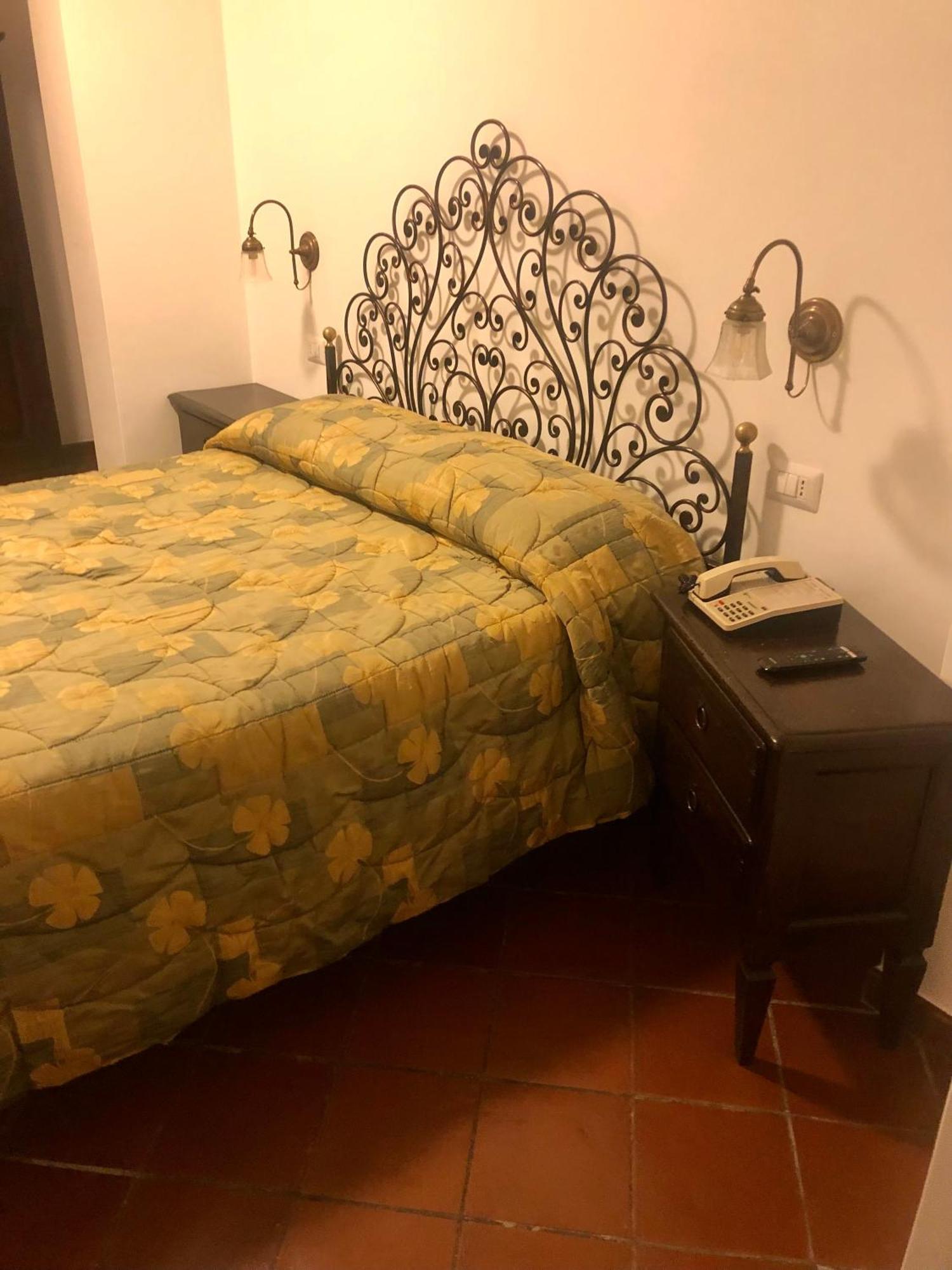Hotel Bucaneve Пескасероли Екстериор снимка