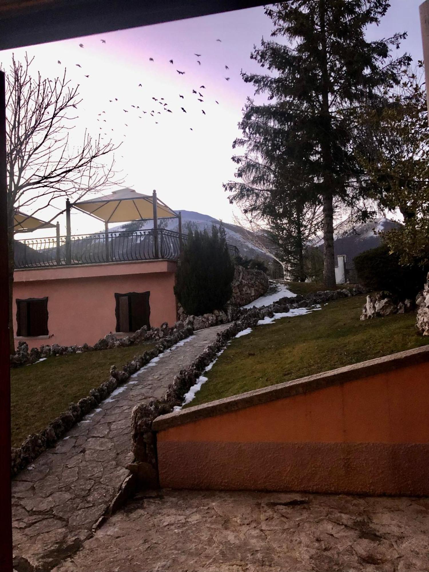 Hotel Bucaneve Пескасероли Екстериор снимка